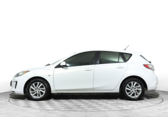 Подержанный автомобиль Mazda 3 Hatchback 2011 года (8 фото)