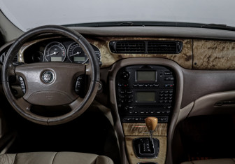 Подержанный автомобиль Jaguar S-Type 2005 года (12 фото)