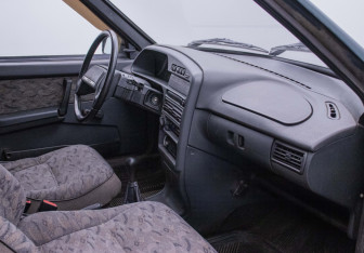 Подержанный автомобиль LADA (ВАЗ) 2109 Hatchback 2003 года (9 фото)
