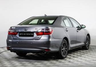Подержанный автомобиль Toyota Camry Sedan 2015 года (3 фото)