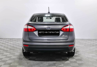 Подержанный автомобиль Ford Fiesta Sedan 2017 года (4 фото)