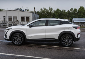 Подержанный автомобиль Changan UNI-T 2023 года (8 фото)