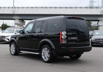 Подержанный автомобиль Land Rover Discovery 2014 года (7 фото)