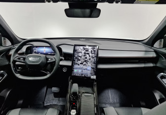 Подержанный автомобиль Geely Cityray 2024 года (14 фото)