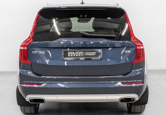 Подержанный автомобиль Volvo XC90 2018 года (6 фото)