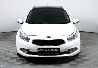 Подержанный автомобиль Kia Ceed Wagon 2014 года (2 фото)