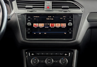 Подержанный автомобиль Volkswagen Tiguan 2018 года (15 фото)