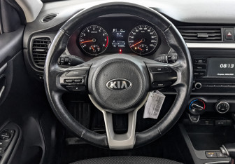 Подержанный автомобиль Kia Rio Hatchback 2021 года (21 фото)