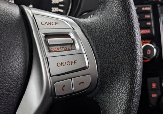 Подержанный автомобиль Nissan X-Trail 2017 года (28 фото)