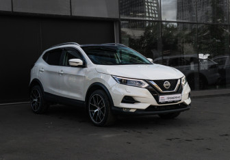 Подержанный автомобиль Nissan Qashqai 2021 года (3 фото)