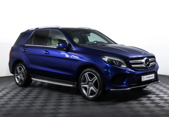 Подержанный автомобиль Mercedes-Benz GLE 2017 года (3 фото)