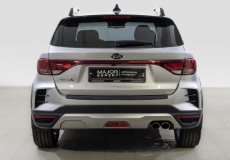 Подержанный автомобиль Kia Rio Hatchback 2021 года (6 фото)