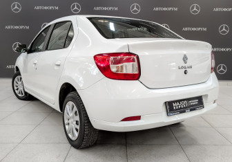Подержанный автомобиль Renault Logan Sedan 2022 года (7 фото)