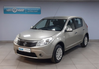 Подержанный автомобиль Renault Sandero 2010 года (1 фото)