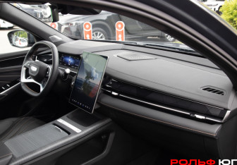Подержанный автомобиль Geely Preface 2024 года (8 фото)