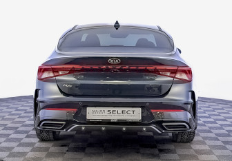 Подержанный автомобиль Kia K5 2021 года (6 фото)