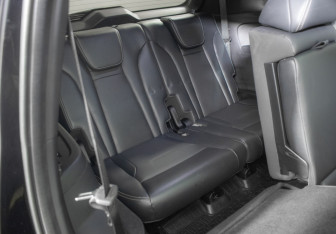 Подержанный автомобиль GAC GS8 2023 года (11 фото)