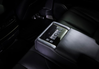 Подержанный автомобиль Lexus LX 2020 года (12 фото)
