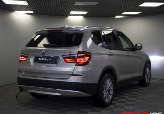Подержанный автомобиль BMW X3 2012 года (23 фото)