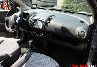 Подержанный автомобиль Nissan Note 2008 года (7 фото)