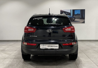 Подержанный автомобиль Kia Sportage 2010 года (6 фото)