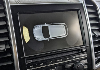 Подержанный автомобиль Porsche Cayenne 2014 года (26 фото)