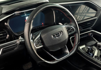 Подержанный автомобиль Geely Tugella 2023 года (12 фото)