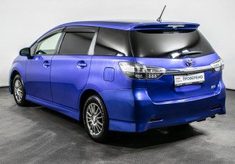 Подержанный автомобиль Toyota Wish Minivan 2014 года (7 фото)