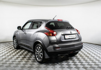 Подержанный автомобиль Nissan Juke 2013 года (7 фото)