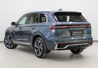 Подержанный автомобиль Geely Monjaro 2023 года (7 фото)