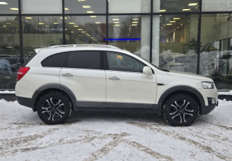 Подержанный автомобиль Chevrolet Captiva 2012 года (4 фото)