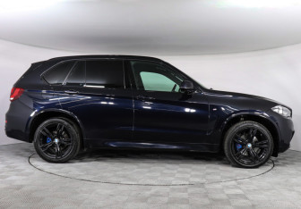 Подержанный автомобиль BMW X5 2018 года (6 фото)