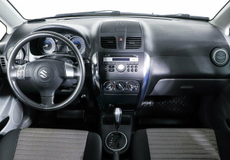 Подержанный автомобиль Suzuki SX4 Hatchback 2012 года (9 фото)