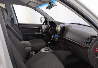 Подержанный автомобиль Hyundai Santa Fe 2012 года (11 фото)