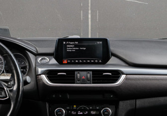 Подержанный автомобиль Mazda 6 Sedan 2017 года (10 фото)