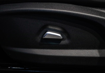 Подержанный автомобиль Москвич 3 2024 года (17 фото)