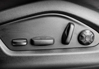 Подержанный автомобиль Porsche Cayenne 2023 года (21 фото)