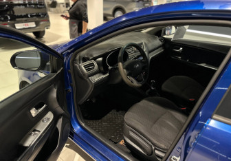 Подержанный автомобиль Kia Rio Sedan 2013 года (5 фото)