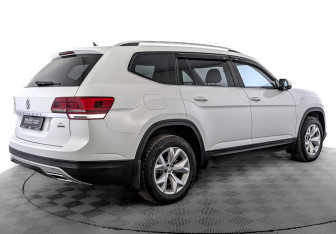 Подержанный автомобиль Volkswagen Teramont 2019 года (5 фото)