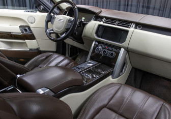 Подержанный автомобиль Land Rover Range Rover 2016 года (10 фото)