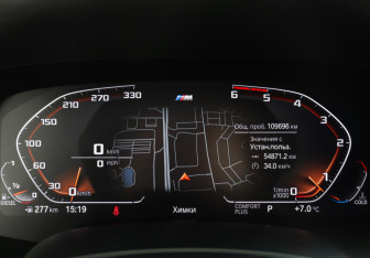 Подержанный автомобиль BMW X5 2019 года (14 фото)