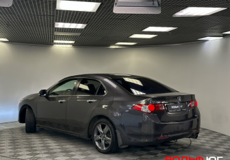 Подержанный автомобиль Honda Accord Sedan 2008 года (20 фото)