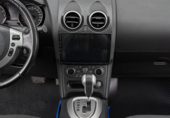 Подержанный автомобиль Nissan Qashqai+2 2011 года (16 фото)
