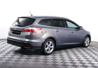 Подержанный автомобиль Ford Focus Wagon 2012 года (5 фото)
