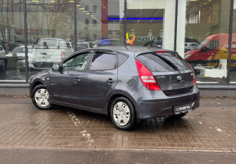 Подержанный автомобиль Hyundai i30 Wagon 2010 года (6 фото)