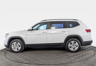 Подержанный автомобиль Volkswagen Teramont 2023 года (8 фото)