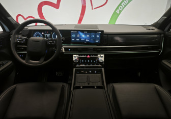 Подержанный автомобиль Hyundai Santa Fe 2023 года (12 фото)