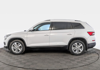 Подержанный автомобиль Skoda Kodiaq 2021 года (8 фото)