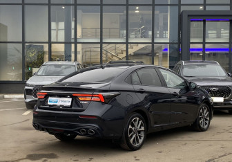 Подержанный автомобиль Omoda S5 GT 2024 года (5 фото)