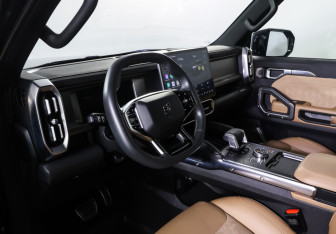 Подержанный автомобиль Jetour T2 2024 года (15 фото)